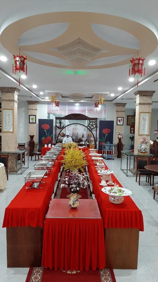Phuc Ngoc Hotel Rach Gia Esterno foto