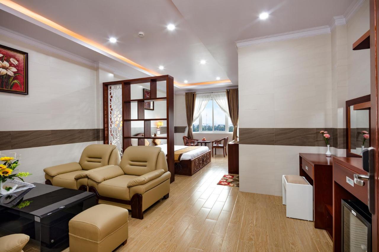 Phuc Ngoc Hotel Rach Gia Esterno foto