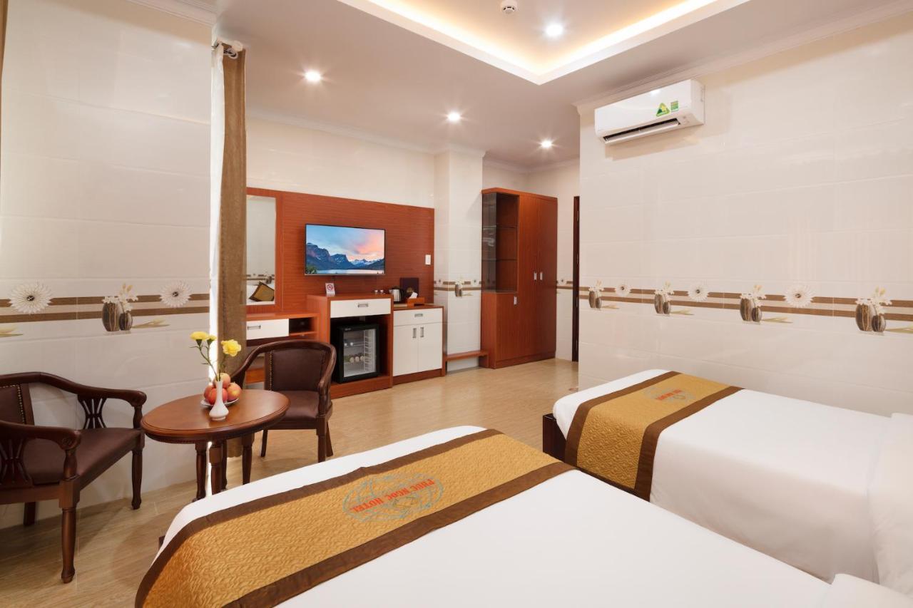 Phuc Ngoc Hotel Rach Gia Esterno foto
