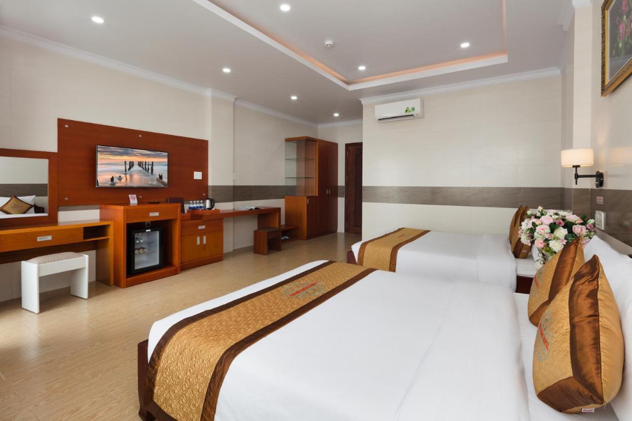 Phuc Ngoc Hotel Rach Gia Esterno foto