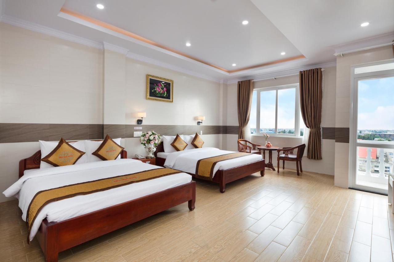 Phuc Ngoc Hotel Rach Gia Esterno foto