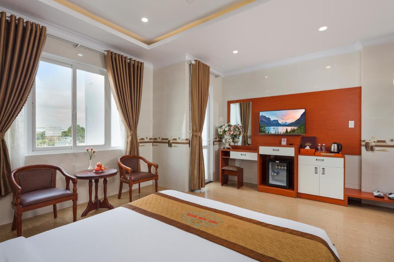 Phuc Ngoc Hotel Rach Gia Esterno foto